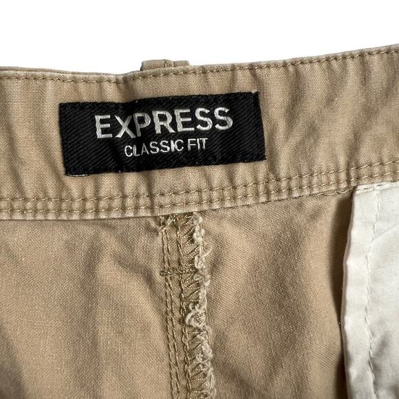 Express Shorts Classic Fit Chino 10" Inseam Flat Front Khaki Casual Men's 36 - Picture 3 of 10